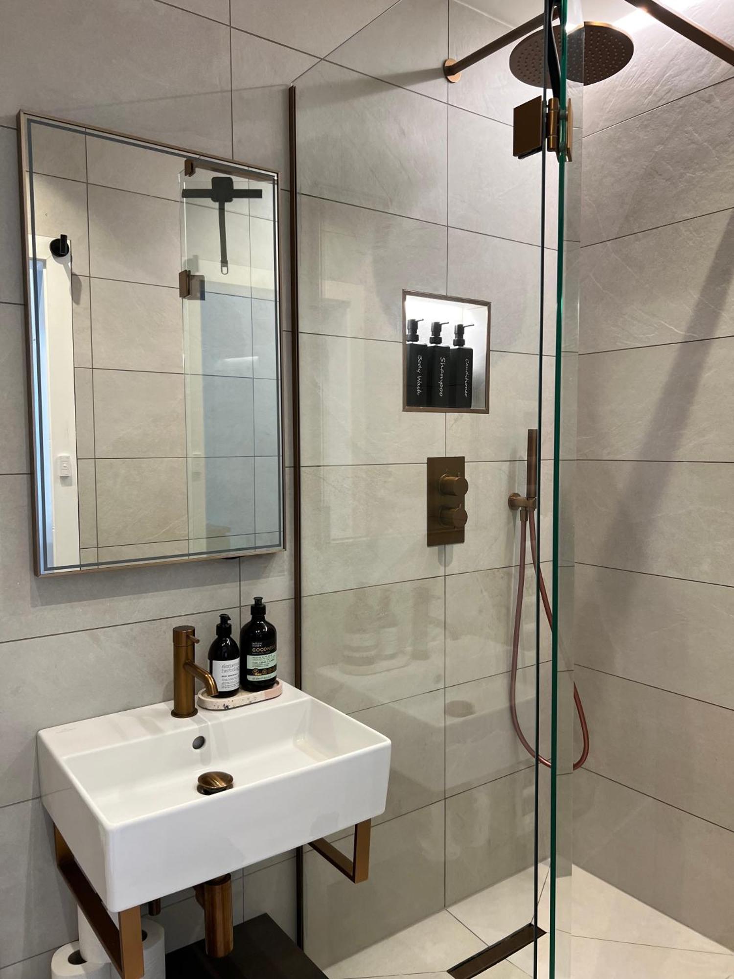 Convenient Clapham Junction Flat Apartment